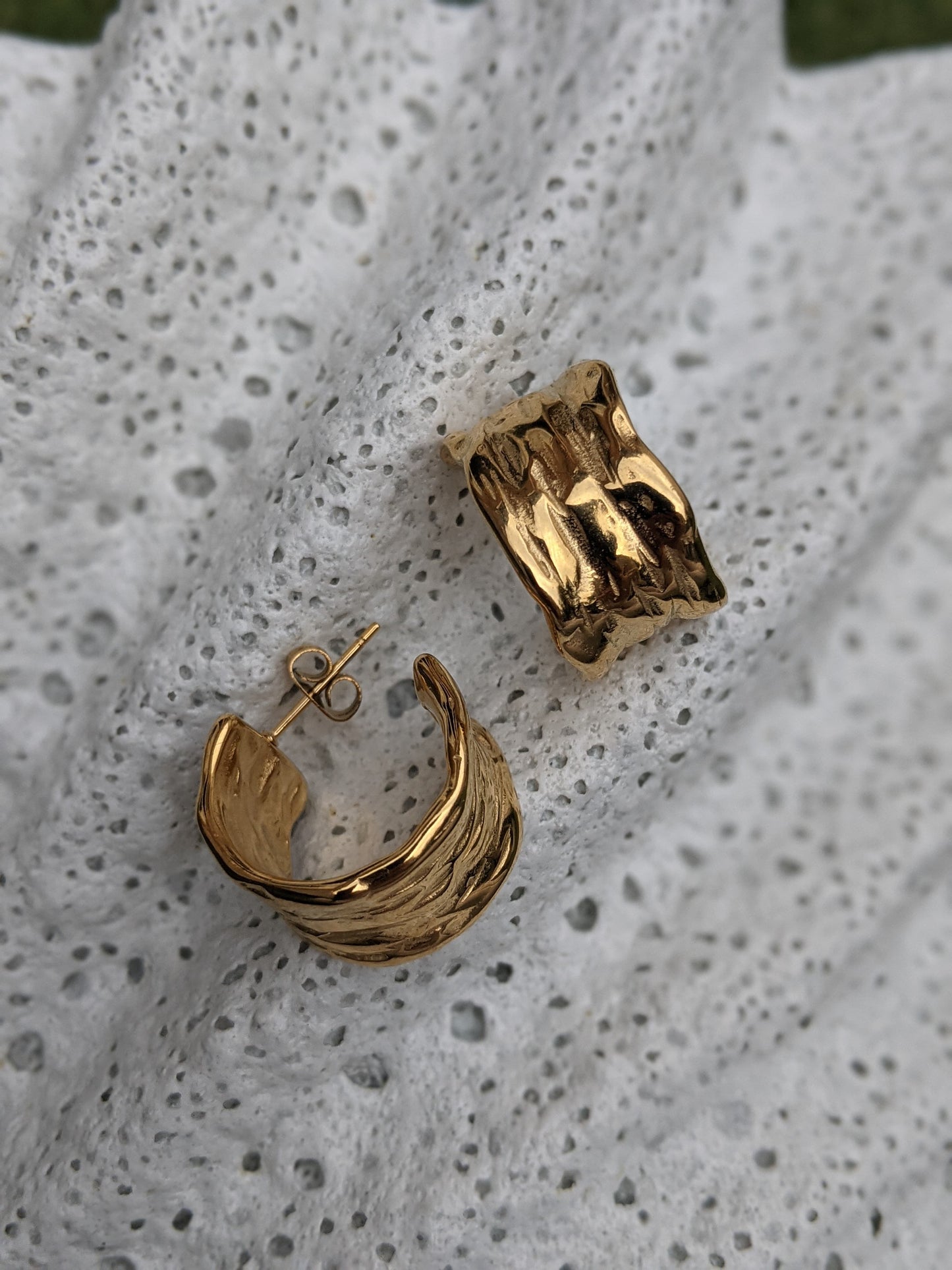 Auréole 18K Gold-Plated Sculptural Hoop Earrings