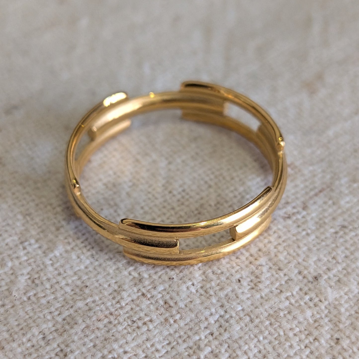 Elegant 18K Gold Plated Triple Band Ring – Modern Minimalist Design