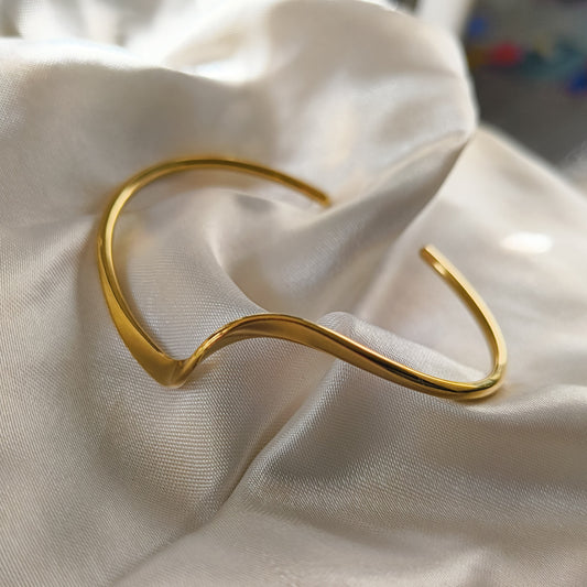 Fluid Wave 18K Gold Plated Cuff Bracelet - Minimalist Open Bangle