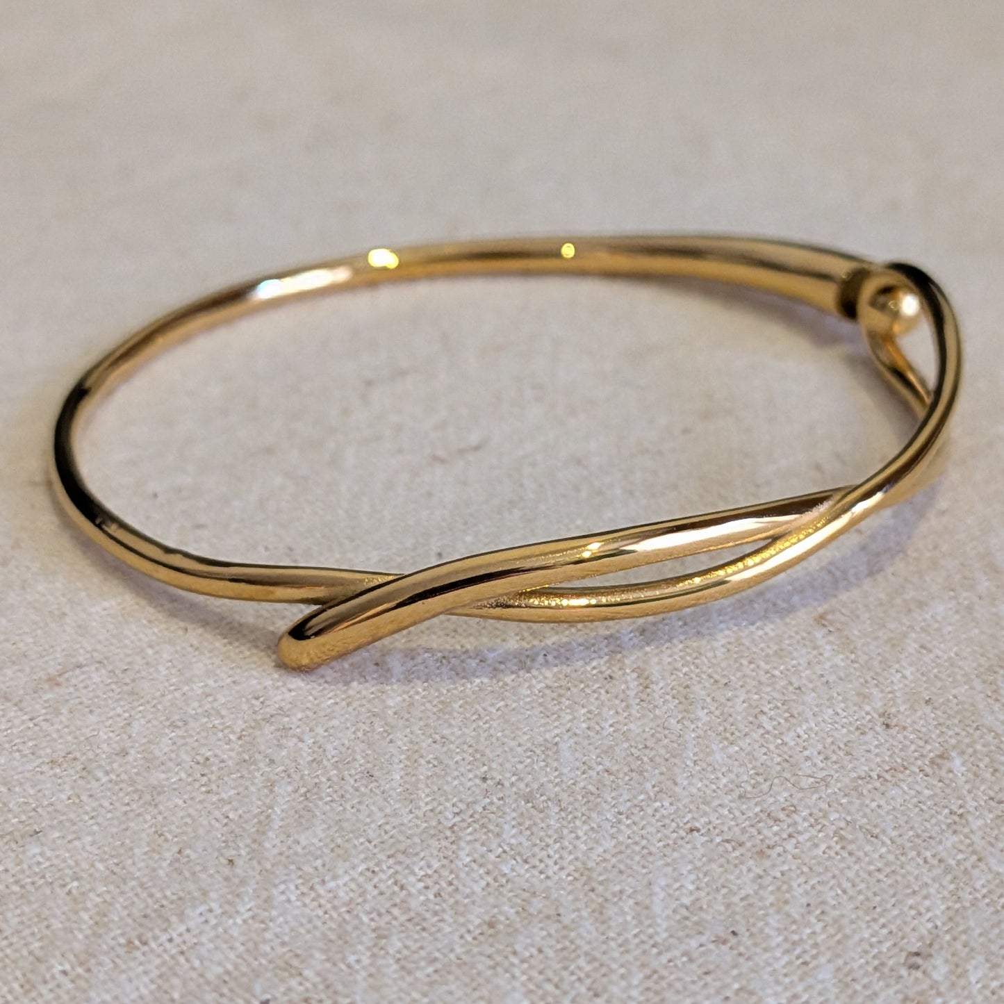 Minimalist Geometric Knot Bangle in 18K Gold Plating