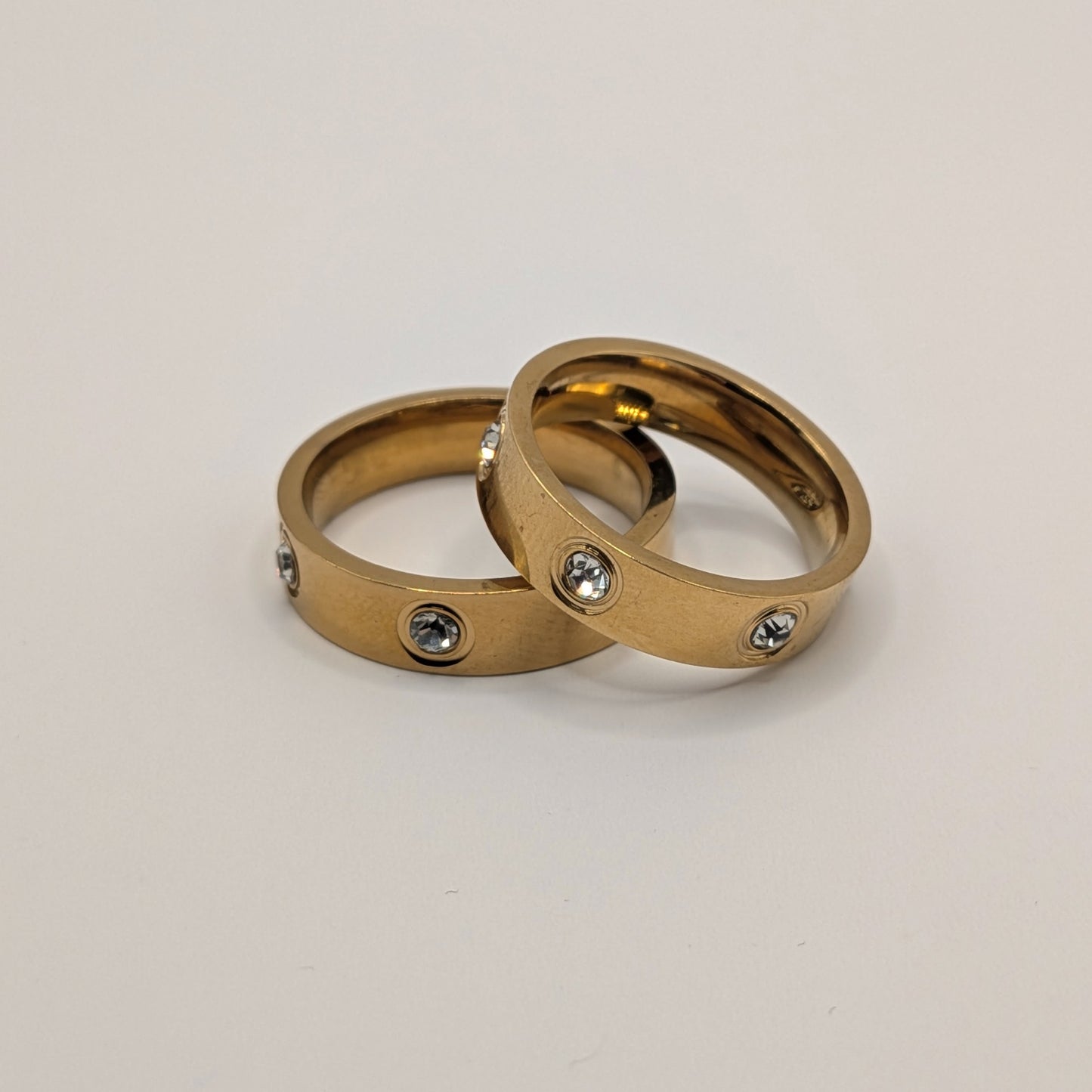 Classic Diamond-Studded Gold Band Ring