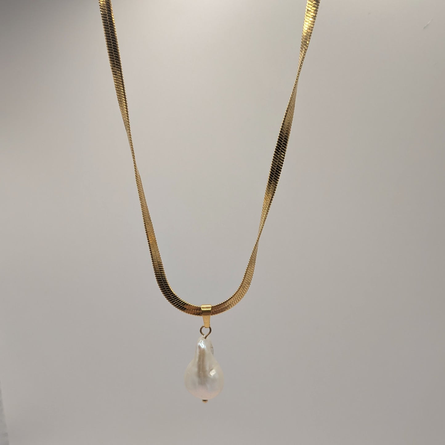 Luminous Pearl Drop Necklace | 18K Gold Plated Snake Chain Choker with Baroque Pearl Pendant