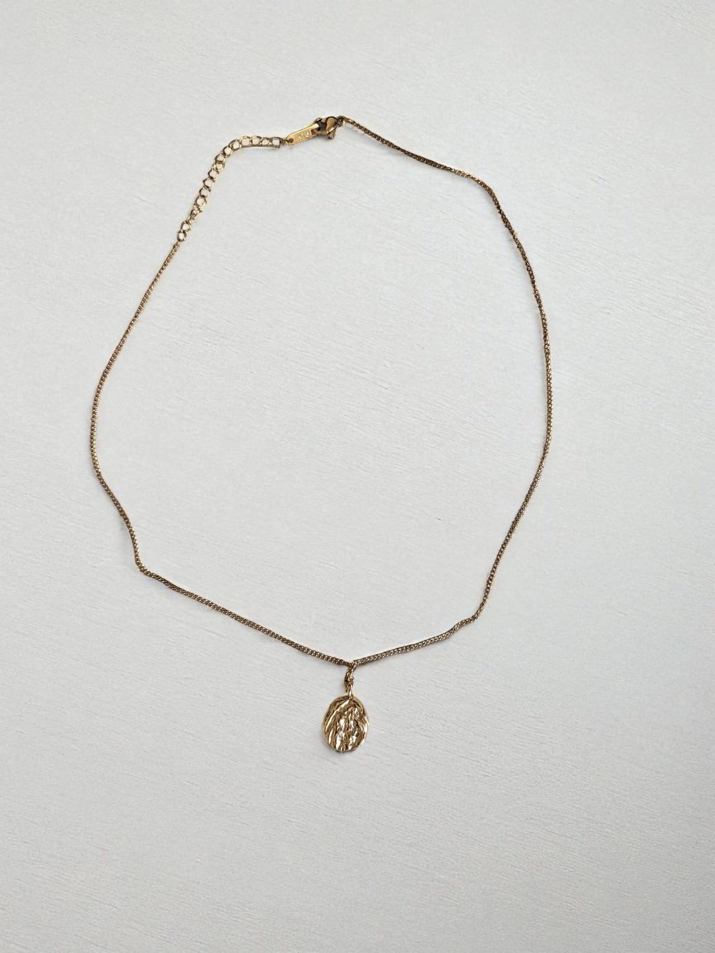 Hammered Organic Pendant Necklace – 18K Gold Plated