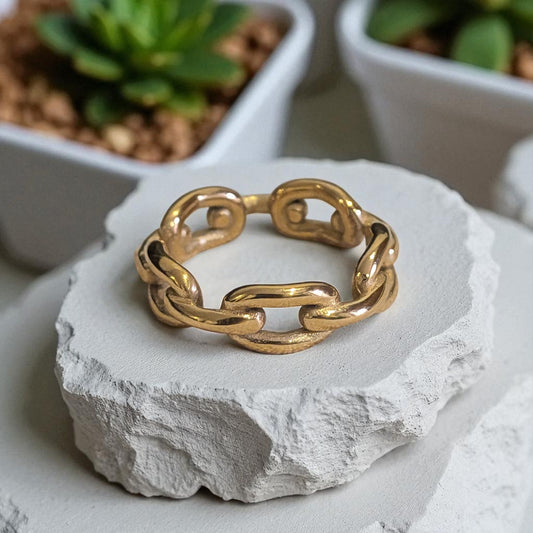 Luxe Chain Link Ring – 18K Gold Plated Statement Piece