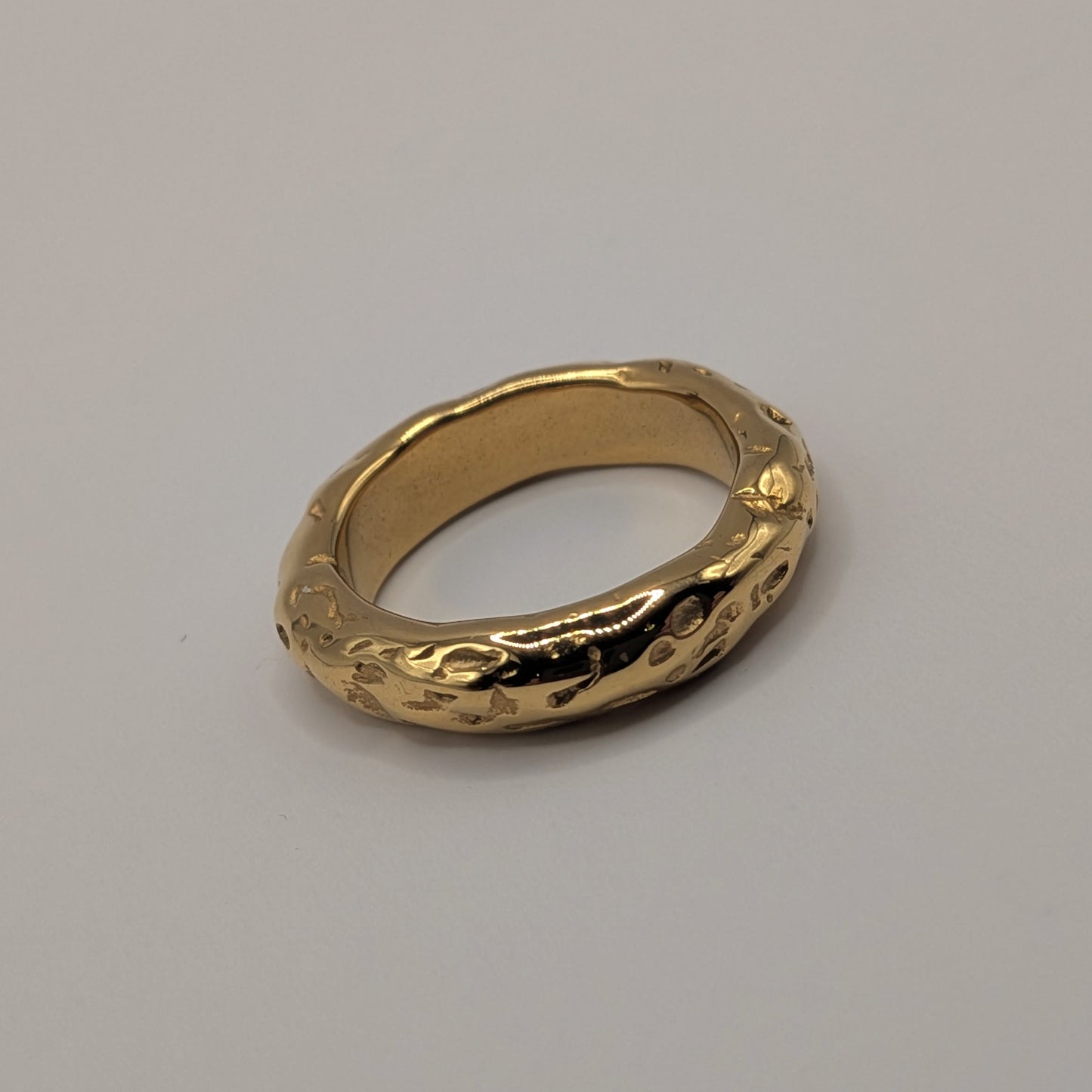 Hammered 18K Gold-Plated Eternity Band