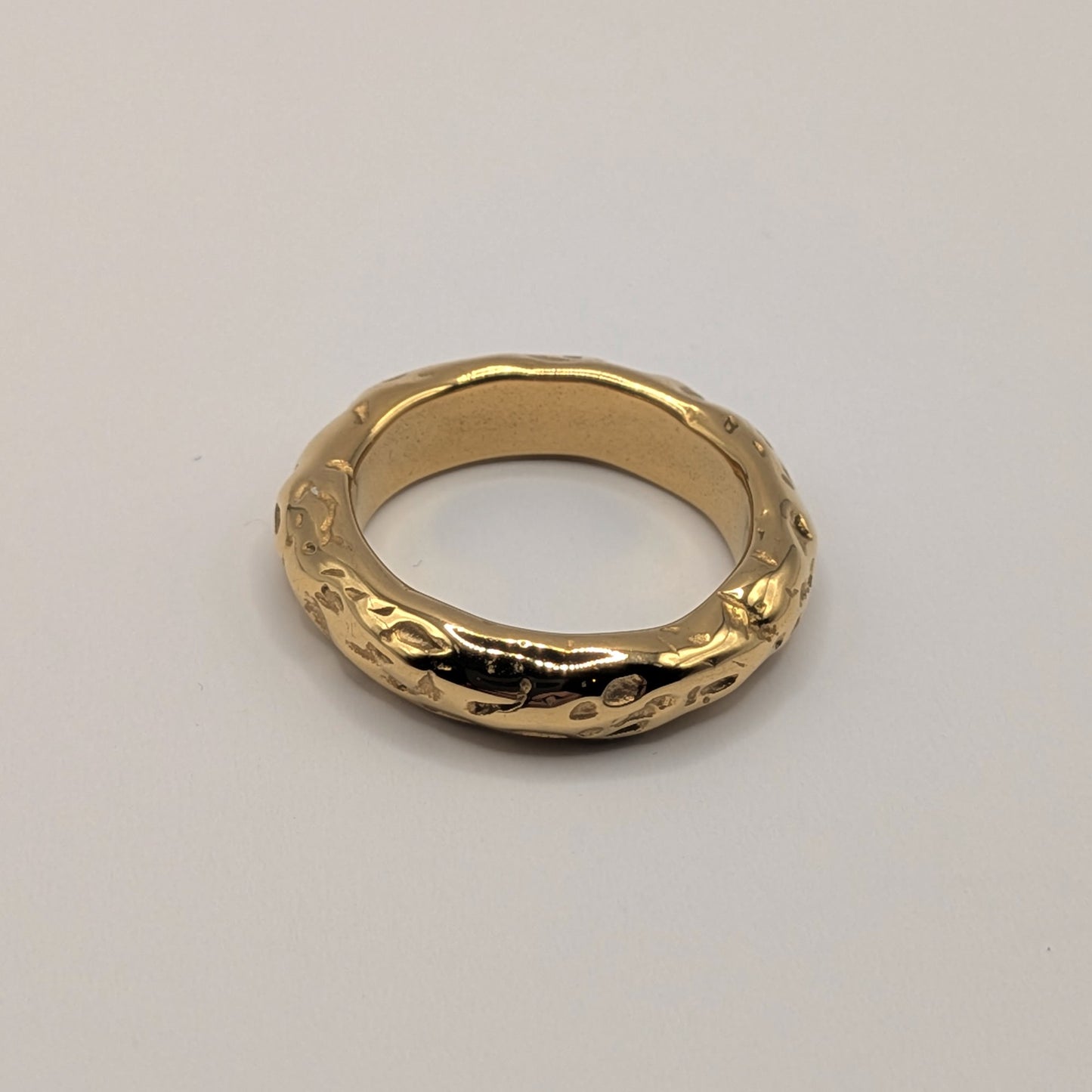 Hammered 18K Gold-Plated Eternity Band