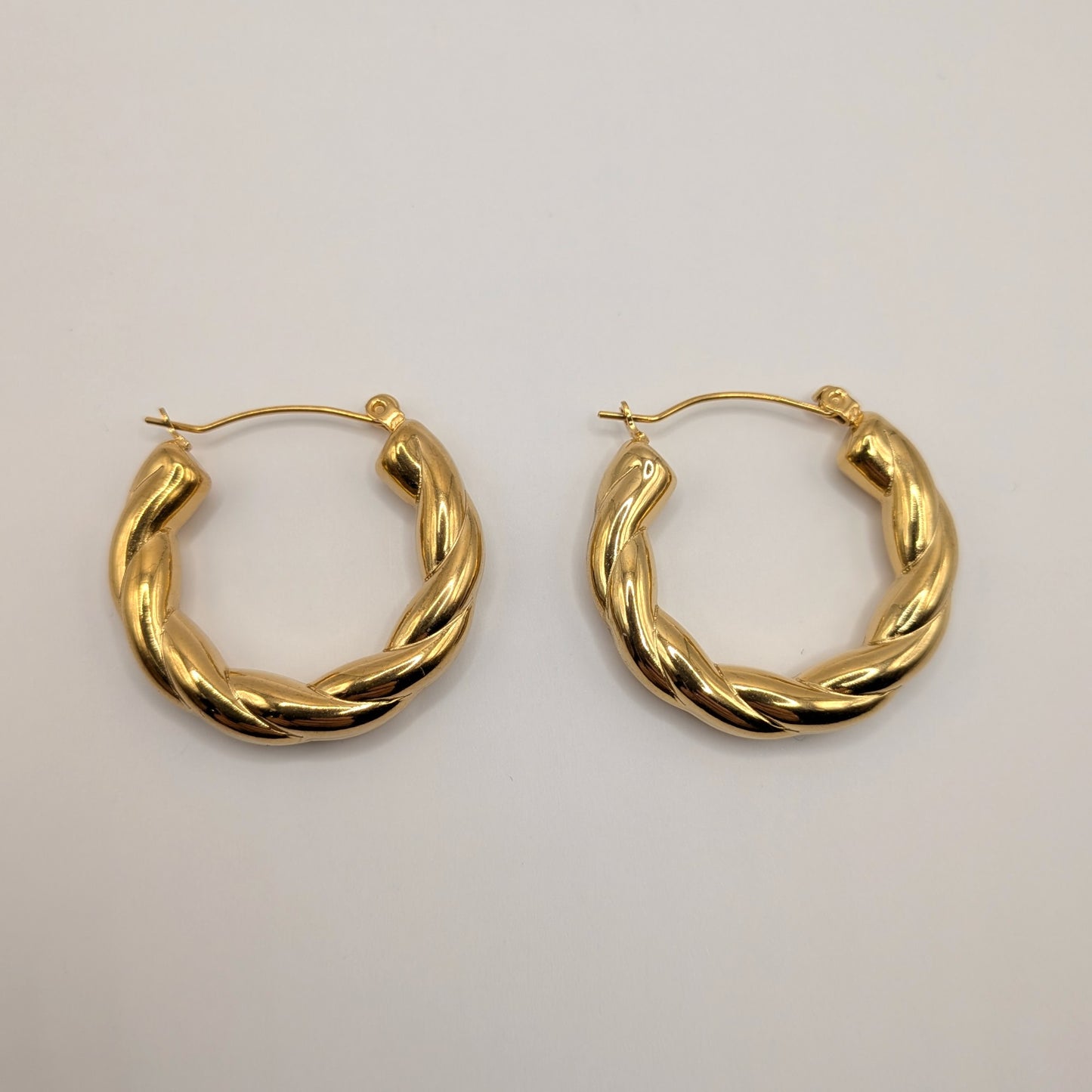 Twisted Gold Hoop Earrings – 18K Gold Plated